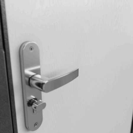 Дверь входная СЛИМ ЭКО Шоколад букле / Гладкий дуб белый 2050*960*50 мм, ЛЕВАЯ